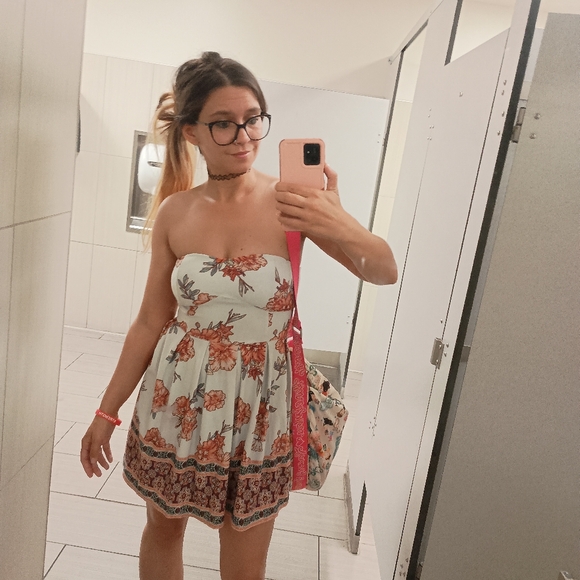 Meet your Posher, Amanda - Picture 7 of 8